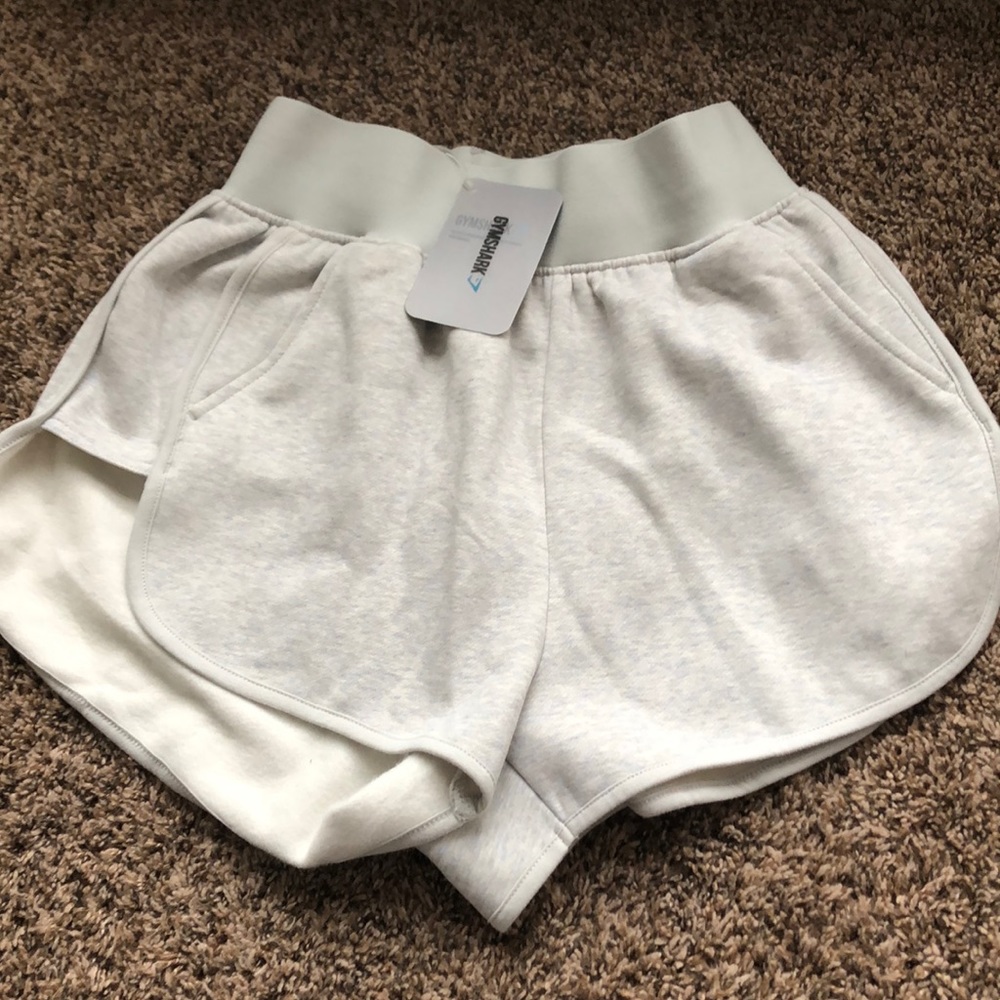 GYMSHARK- legacy fitness shorts